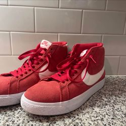 Nike SB Zoom Blazer Mid University Red White Men’s 7.5 / Women’s 9