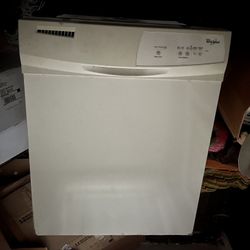 White Whirlpool Integrated Dishwasher 