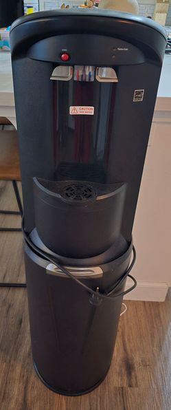 Crystal Mountain STF-M2KHK1C hot and cold cooler