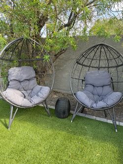Outdoor Egg Lounge Chairs (2)