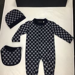 New With Tags Designer Baby Gucci 3 Piece Monogramed Footsie Pajama Set $200