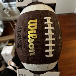 Wilson NCAA official Size Football