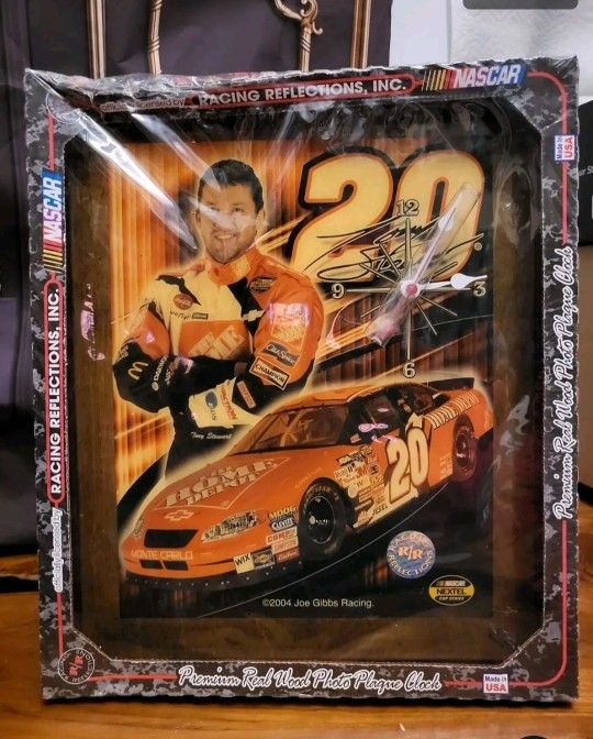 Vintage NASCAR Racing Dale Earnhardt Goodwrench GM Wood Wall Clock Plaque 12"