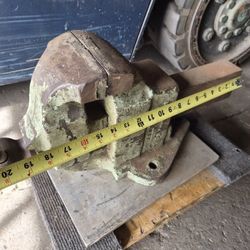 Athol Bench Vise 615 Made In USA 