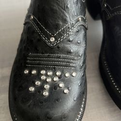 Women Boots Size 9