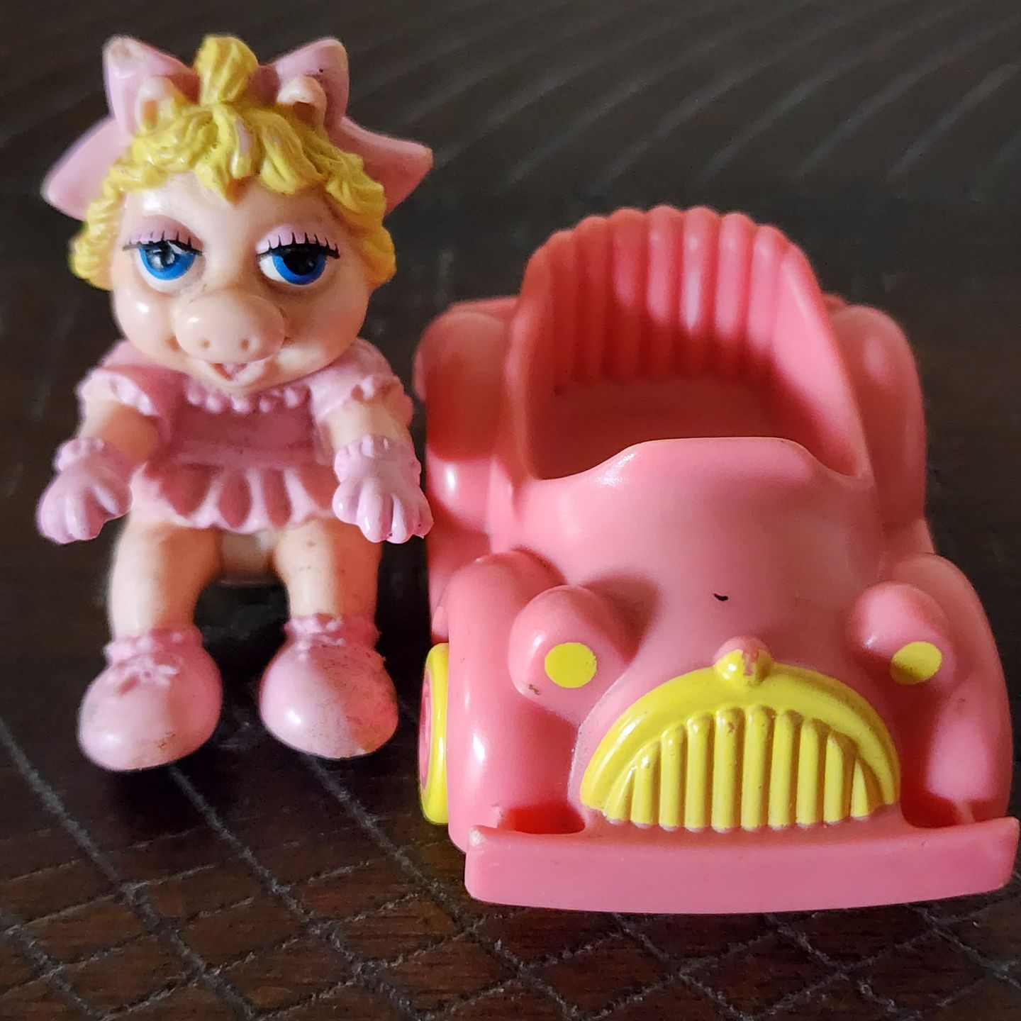 Miss Piggy toy