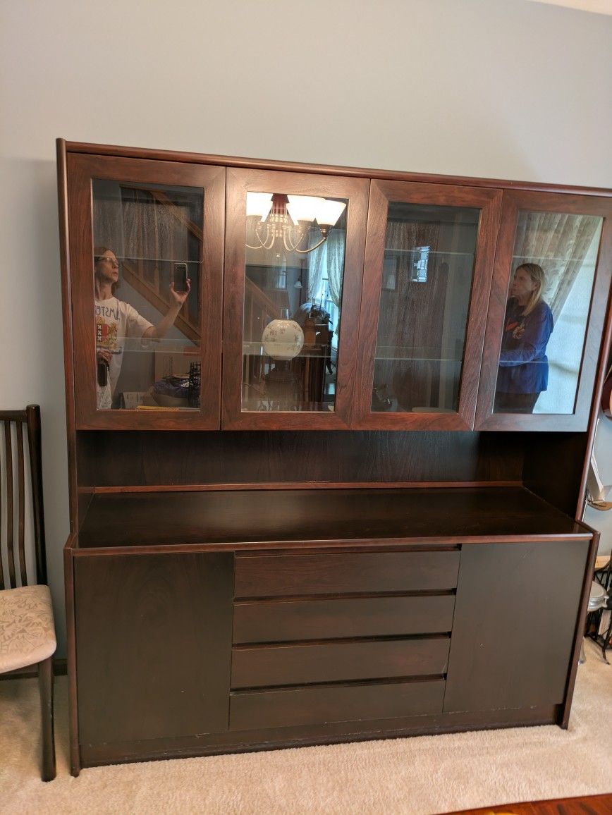 Rosewood China Cabinet/Hutch. Drawers, Cabinets, Shelves & Lights Inside. Great Condition.