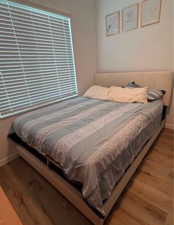 Queen bed with mattress