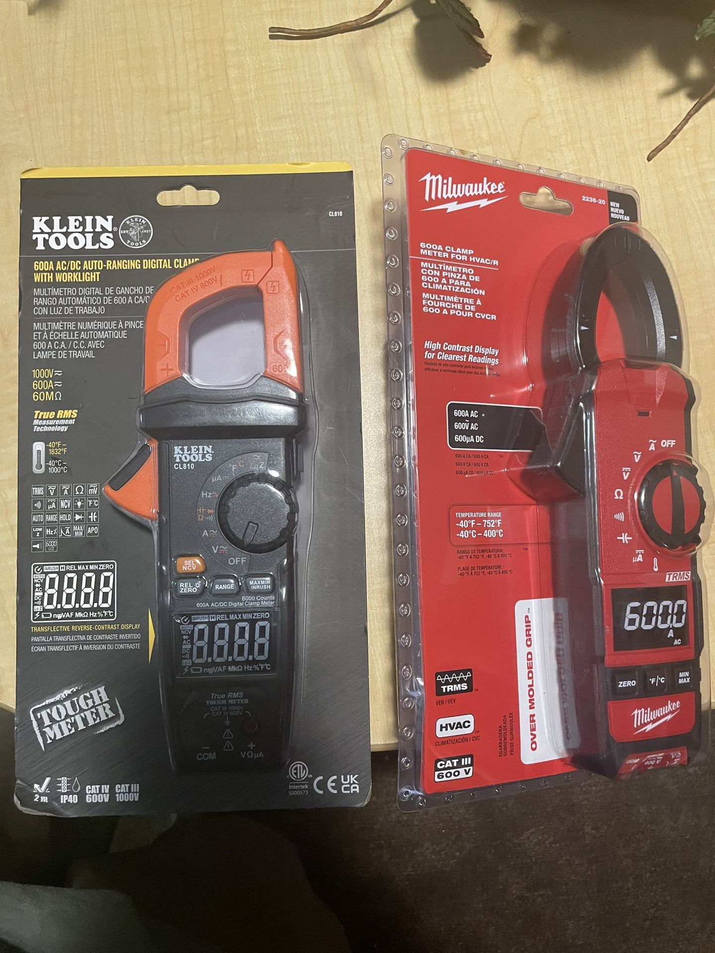 Milwaukee 600A Clamp Meter For HVAC/R,Klein Tools 600A AC/DC Auto-Ranging Clamp Meter With Worklight