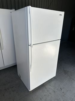 Whirlpool Refrigerator (1 Month Warranty)