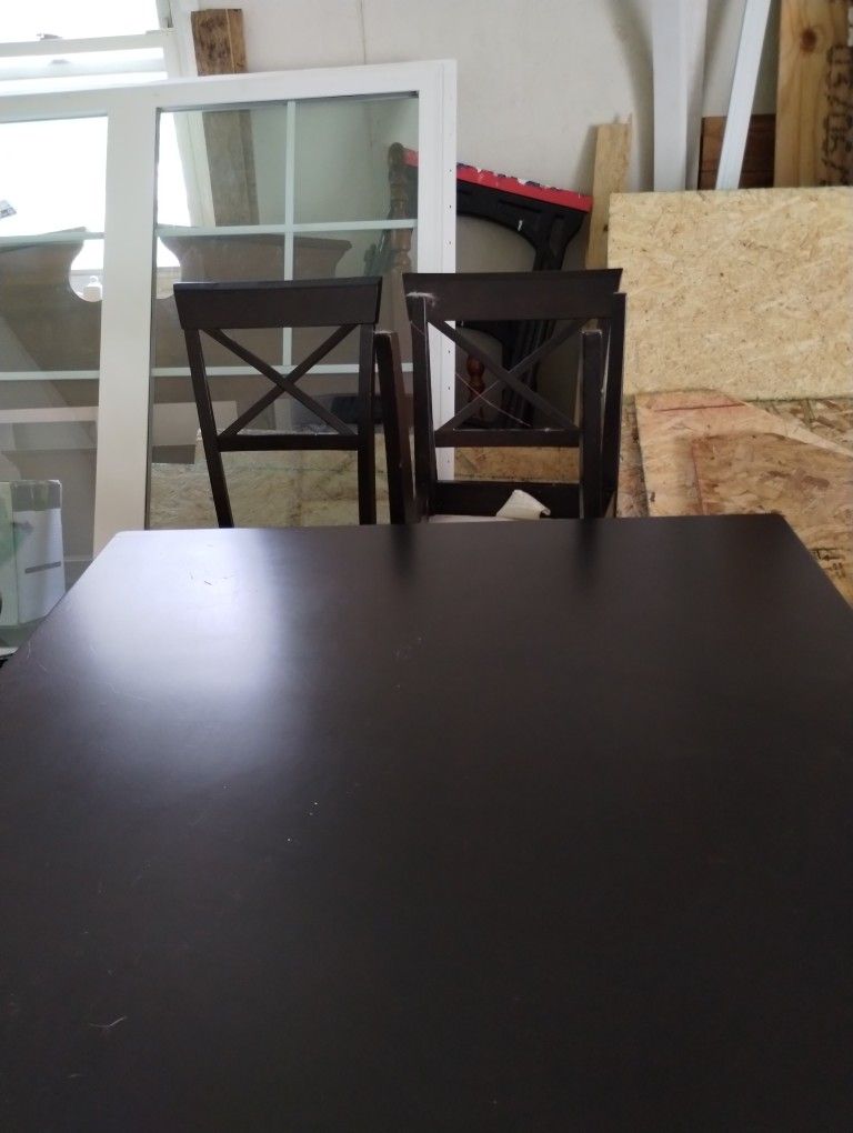 Kitchen Table With 4 Chairs