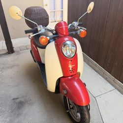 2005 Honda Metropolitan - Was Used In Rosebowl Parade