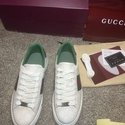 Gucci Ace low-top sneakers Size9