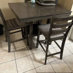 Grey Wood Kitchen Table And 4 Chairs 