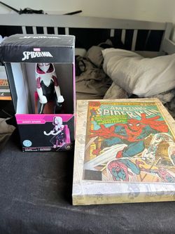 Marvel Spider-Man Lot – Ghost Spider Cable Guys Controller Holder + Spider-Man Canvas Wall Art