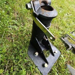 T Built Goose neck two 5th wheel adapter.