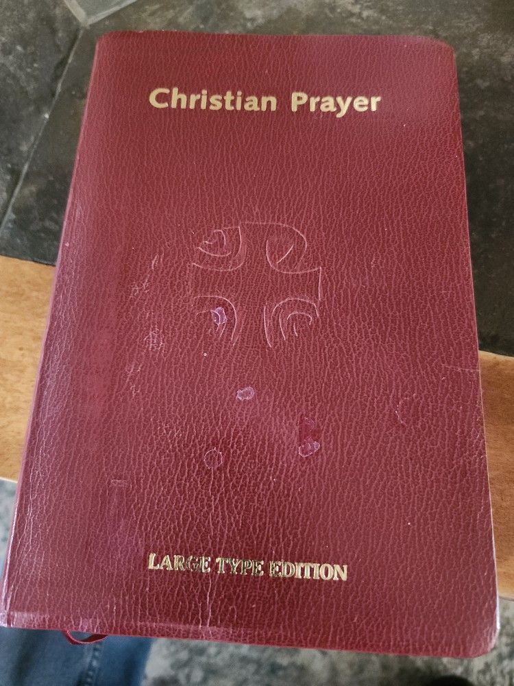 Christian prayer book.
Large type edition.(1985)