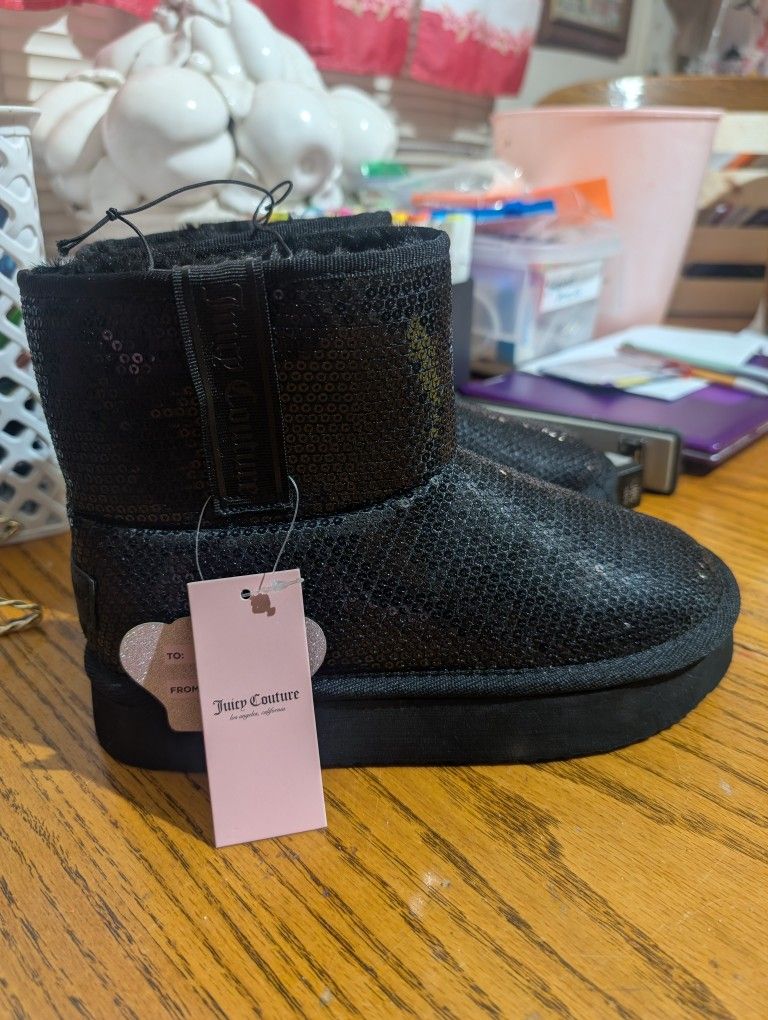 NWT JUICY COUTURE BOOTS 