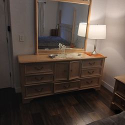 Bedroom set