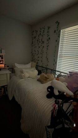Twin bed