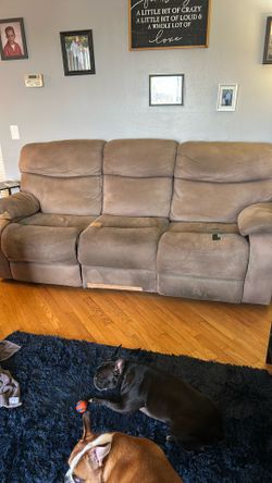 3 Seat Recliner Couch 