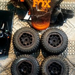 Losi Dbxl-E 2.0 Wheels And Fox Body Panels 