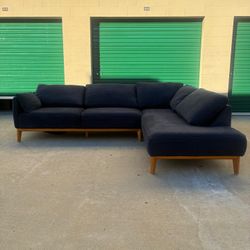 Mid-Century Modern Sectional Couch From Macy’s 🛻 Delivery Available🛻
