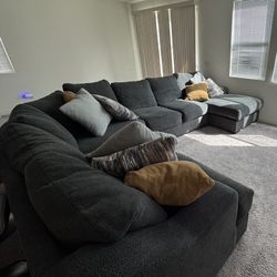 1 Year Old Couch. Too Big 