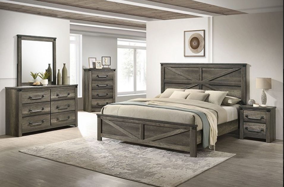 4 Pc Queen Bedroom Set ( Please Read Description For More Information)