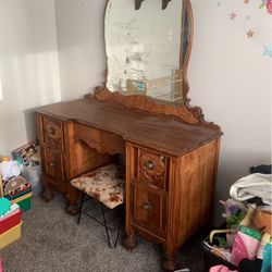 Vintage vanity