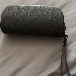 Oakley Sunglasses Case $5