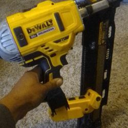 DeWalt 20v Max Cordless Plastic Collated Framing Nailer 