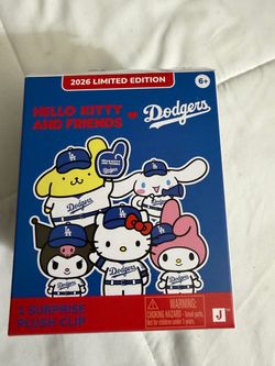 Hello Kitty & Friends Dodgers Pompompurin Plush 2026 Limited Edition