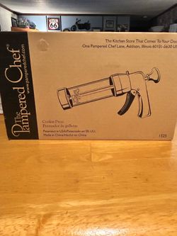 Pampered chef cookie press