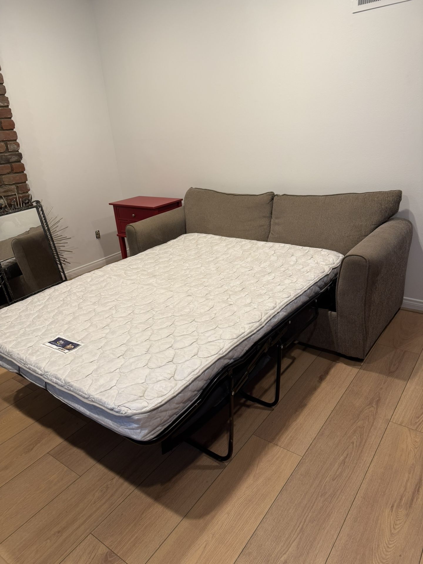 Sleeper Couch (couch 76” Wide)