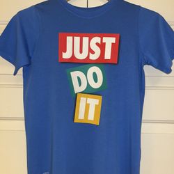 kids sz M blue nike shirt