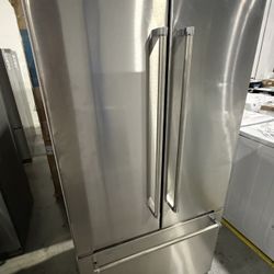 Open Box new Kitchen Aid Refrigerador 