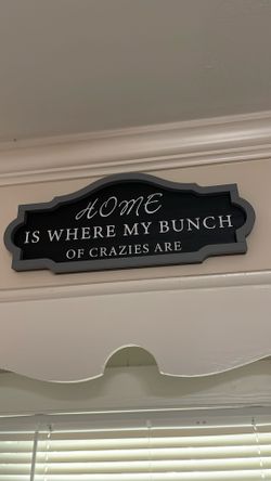 Set of pictures and two floating shelves bundle