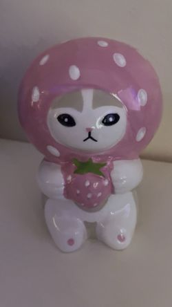 cute strawberry cat ceramic decoration
