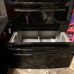 LG Pedestal For Washer And Dryer 