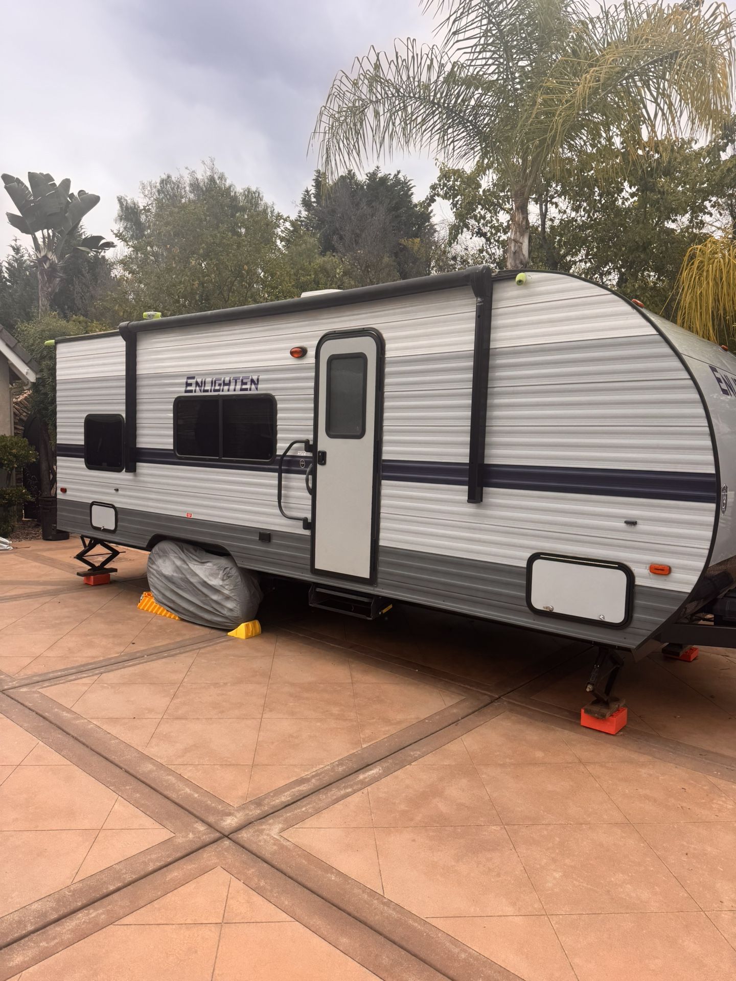 2020 Gulf Stream Enlighten 25BH