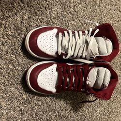 Maroon Jordan 1