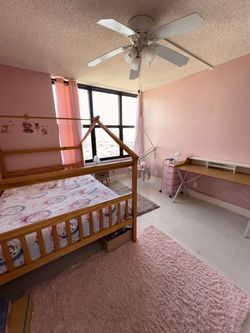 Complete bedroom set including the SWING, STORAGE CART and the MATRESS size full.