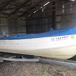 13 Foot 10 Inch Long Boat For Sale 