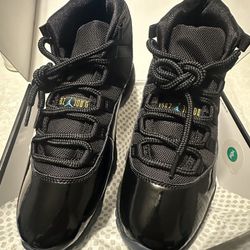 Jordan 11 Gamma Size 8. 