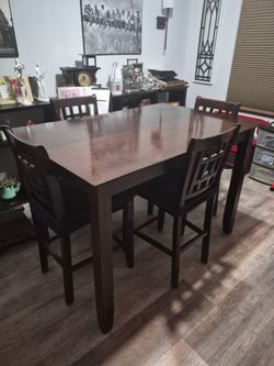 High top Table and Chairs