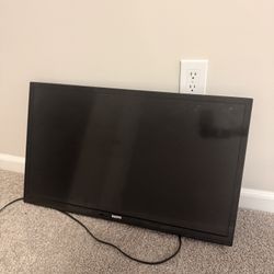 32 In Tv With Roku & HDMI Cord 