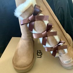 UGG Women's Bailey Bow II Boots Brown Suede, Size 5