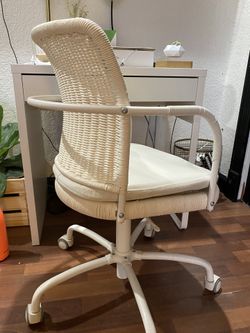 IKEA Gregor Rattan Swivel Desk chair In White for Sale in Miami