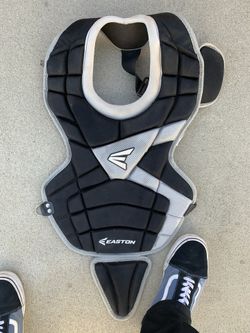 Easton back catching equipment